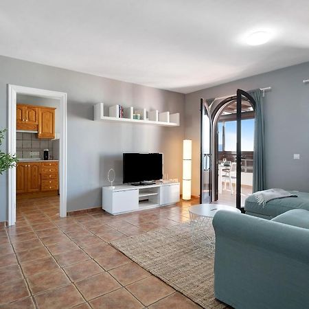 Apartamentos La Estrella III Плая Бланка Екстериор снимка