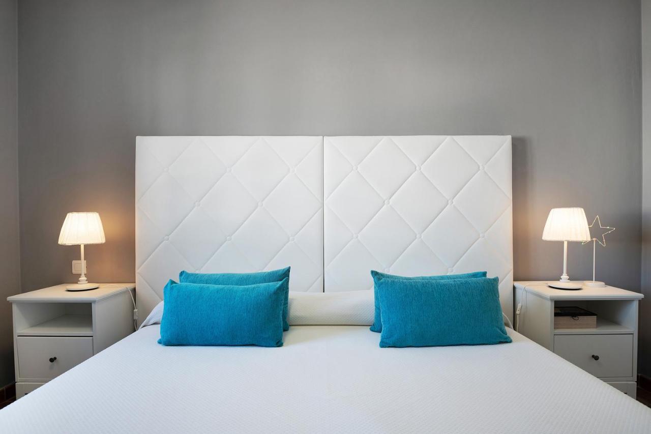 Apartamentos La Estrella III Плая Бланка Екстериор снимка