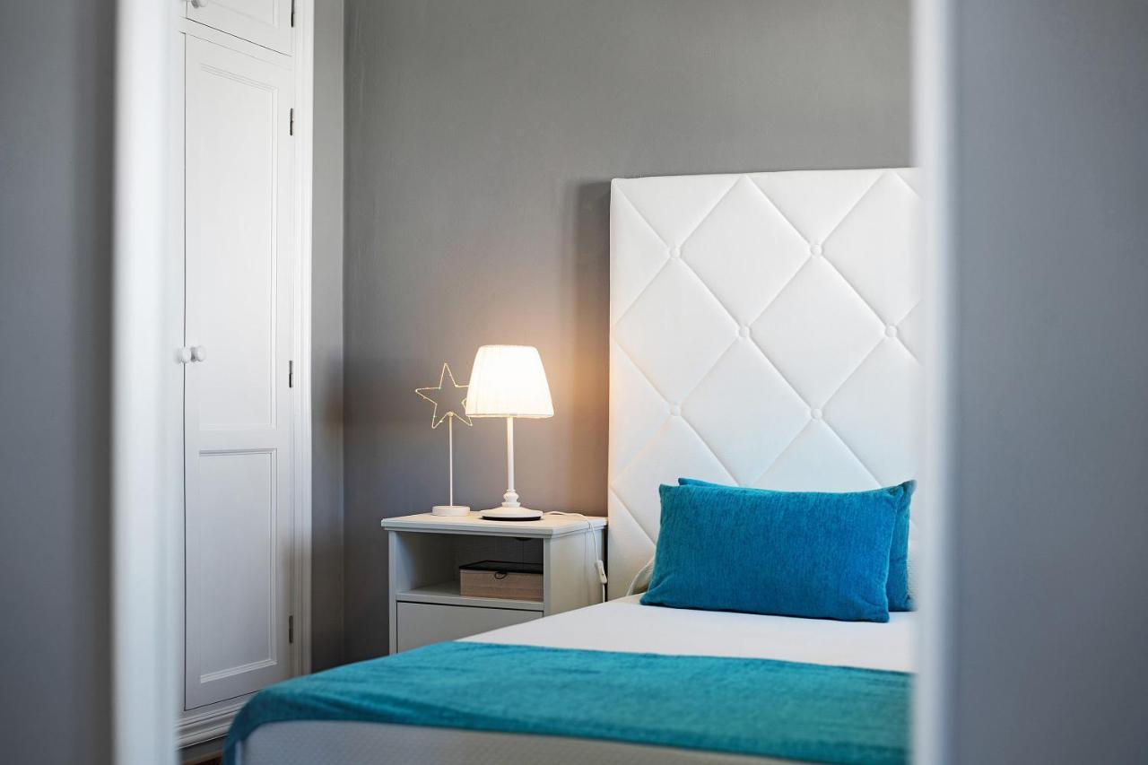 Apartamentos La Estrella III Плая Бланка Екстериор снимка